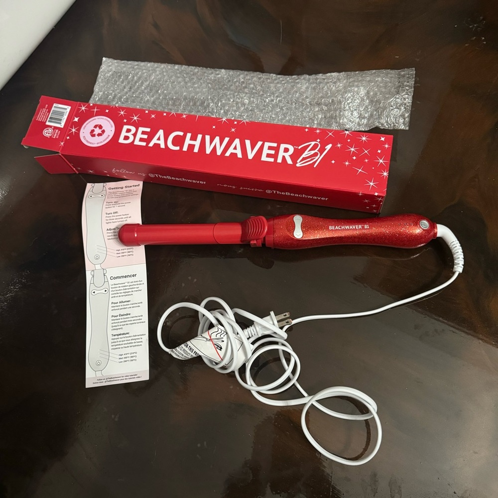 1" Ceramic Barrel Beachwaver Red Glitter. Used 1 time.